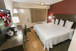  - Red Roof Plus+ Inn & Suites Oxon Hill - I-95 & I-495, Exit 4