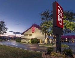  - Red Roof Inn Arlington Heights - I-90, Exit 70