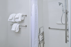  - Holiday Inn Express & Suites Island Lake Brighton