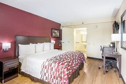  - Red Roof Inn Hampton - I-64, Exit 263B