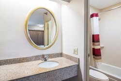  - Red Roof Inn Hampton - I-64, Exit 263B