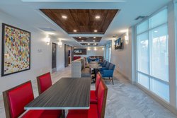  - Holiday Inn Express & Suites Asheville - I-240, Exit 6