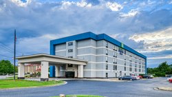  - Holiday Inn Express & Suites Pigeon Forge
