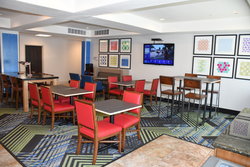  - Holiday Inn Express & Suites Evanston - I-80, Exit 3
