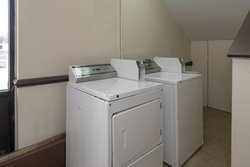  - Red Roof Inn Warrenton