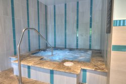  - Holiday Inn & Suites Near Convention Center Pigeon Forge