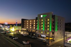  - Holiday Inn & Suites Near Convention Center Pigeon Forge