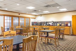  - Red Roof Inn Austinburg