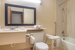  - Red Roof Inn Austinburg