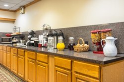  - Red Roof Inn Austinburg