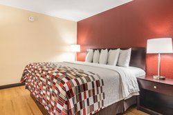  - Red Roof Inn Austinburg