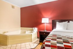  - Red Roof Inn Austinburg