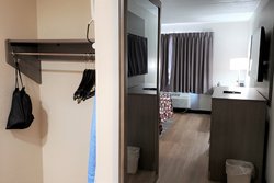  - Red Roof Inn Vicksburg - I-20, Exit 1C