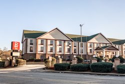  - Red Roof Plus+ Inn & Suites College Park - I-85, Exit 69 & 69B