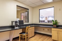  - Red Roof Plus+ Inn & Suites College Park - I-85, Exit 69 & 69B