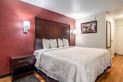  - Red Roof Plus+ Inn & Suites College Park - I-85, Exit 69 & 69B