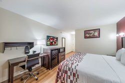  - Red Roof Inn & Suites Denton - I-35, Exit 469