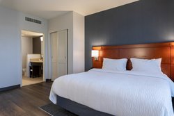  - Courtyard by Marriott Midtown Cincinnati - I-71, Exit 6