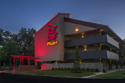  - Red Roof Plus+ Inn Newark - I-95, Exit 4B