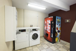  - Red Roof Plus+ Inn Newark - I-95, Exit 4B