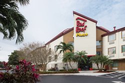  - Red Roof Plus+ Inn & Suites West Palm Beach - I-95, Exit 74