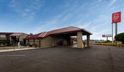  - Red Roof Inn & Suites Dothan