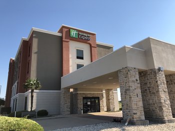 Holiday Inn Express Hillsboro I-35