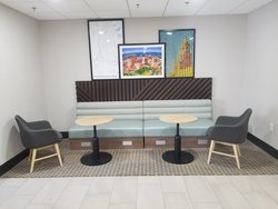  - Holiday Inn Cheshire - I-84, Exit 28