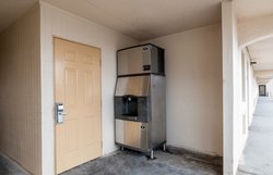  - Red Roof Inn Houston - I-45, Exits 66 & 66A