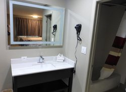  - Red Roof Inn Redding