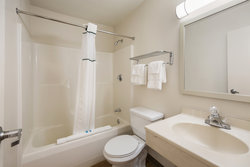  - HomeTowne Studios Spartanburg