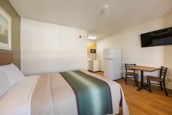  - HomeTowne Studios Spartanburg