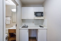  - HomeTowne Studios Airport Nashville