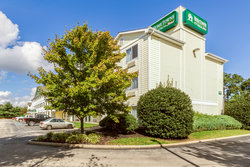  - HomeTowne Studios Maple Shade