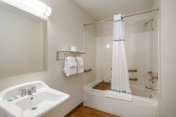  - HomeTowne Studios Maple Shade