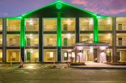  - HomeTowne Studios Livonia - I-96, Exit 176