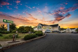  - HomeTowne Studios Sharonville - I-75, Exit 15