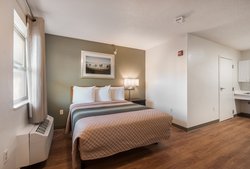  - HomeTowne Studios Independence - I-70, Exit 12