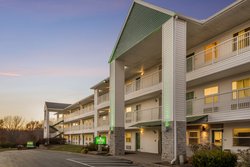  - HomeTowne Studios Independence - I-70, Exit 12