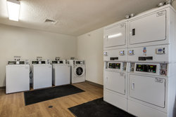  - HomeTowne Studios Independence - I-70, Exit 12