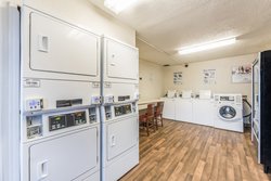  - HomeTowne Studios Sharonville - I-75, Exit 15