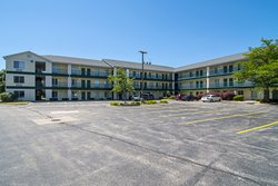  - HomeTowne Studios Waukegan