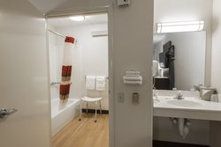  - Red Roof Plus+ Inn & Suites Forest Park St Louis - I-44, Exit 286