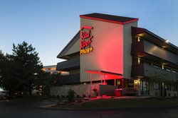  - Red Roof Plus+ Inn & Suites Forest Park St Louis - I-44, Exit 286