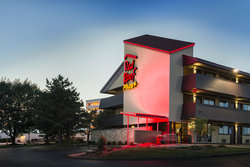  - Red Roof Plus+ Inn & Suites Forest Park St Louis - I-44, Exit 286