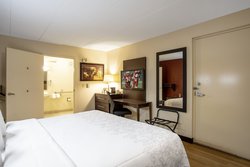  - Red Roof Plus+ Inn & Suites Linthicum