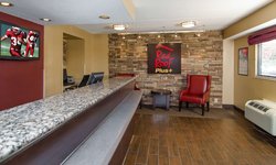  - Red Roof Plus+ Inn & Suites Linthicum