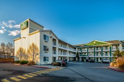  - HomeTowne Studios Spokane Valley