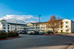  - HomeTowne Studios Spokane Valley