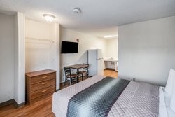  - HomeTowne Studios Spokane Valley